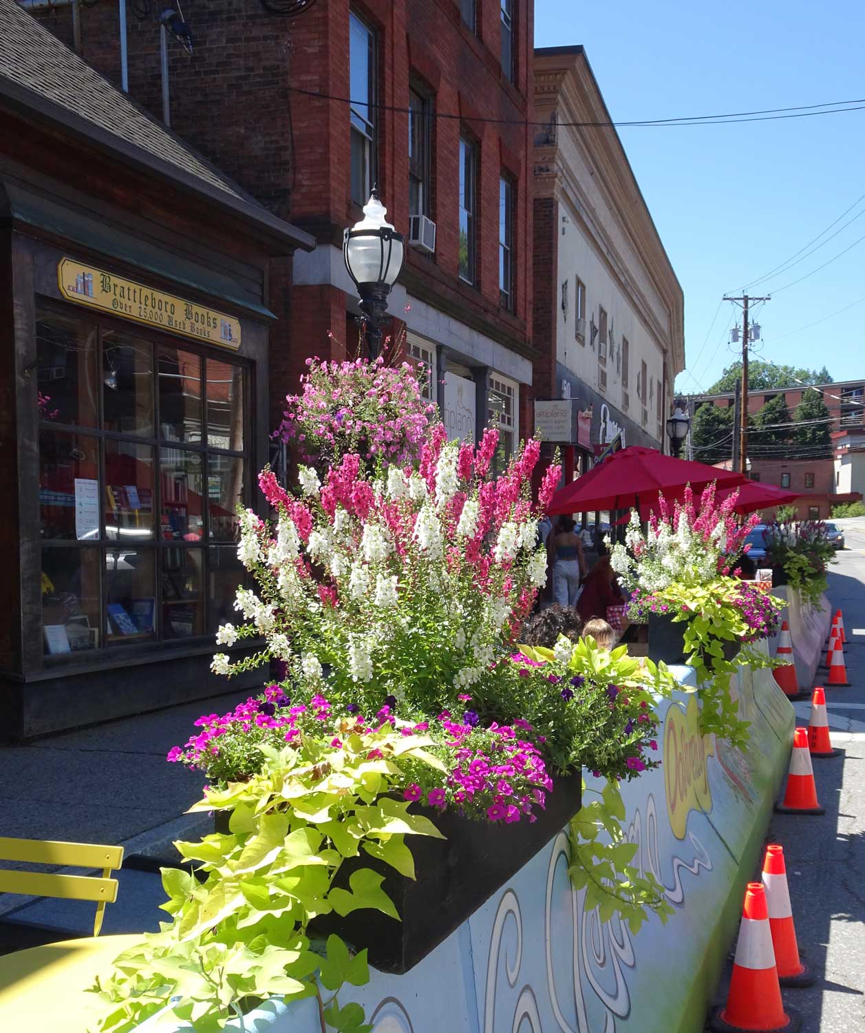 downtownbrattleboroflowersprogram2 Brattleboro Vermont